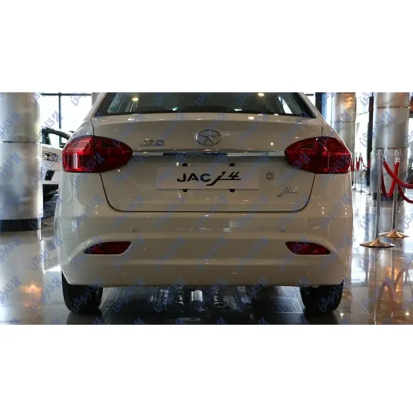 برای مشاهده بهترین قیمت خرید سپر عقب جک J4 رنگ سفید (جی 4 JAC) با کد فنی 2804100U8510 به فروشگاه اینترنتی لوازم یدکی جک JAC کارنوگن مراجعه نمایید.